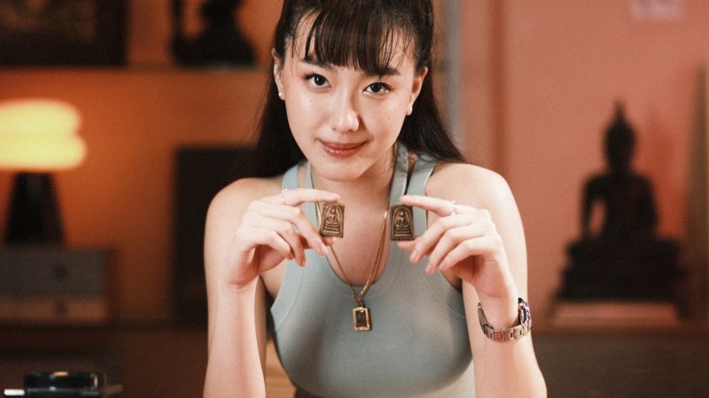 Xem Phim Buôn Thần Bán Thánh, The Stone 2025