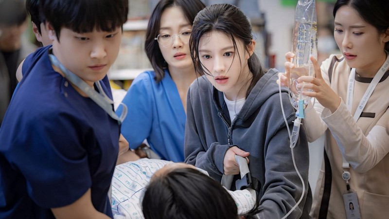 Xem Phim Chuyện Đời Bác Sĩ Nội Trú, Resident Playbook 2025