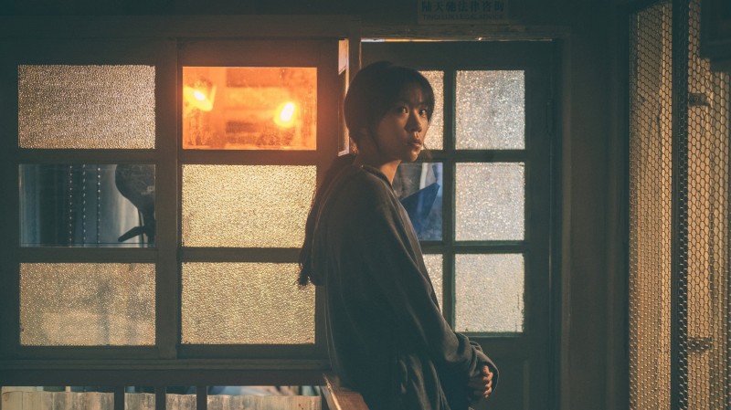 Xem Phim Con Đường Sinh Tồn Của Cô Ấy, Her 2025