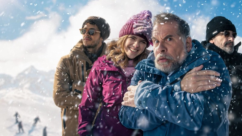 Xem Phim Gia Đình Lệch Pha, Almost Family 2025