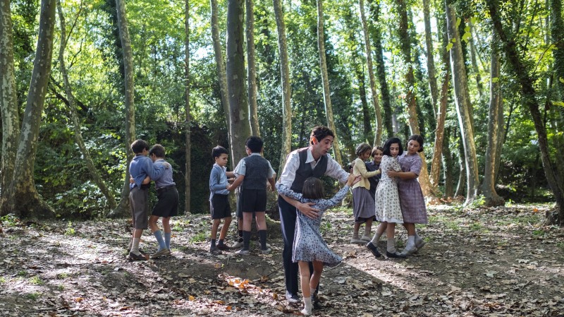 Xem Phim Lời Hứa Về Biển, The Teacher Who Promised the Sea 2023