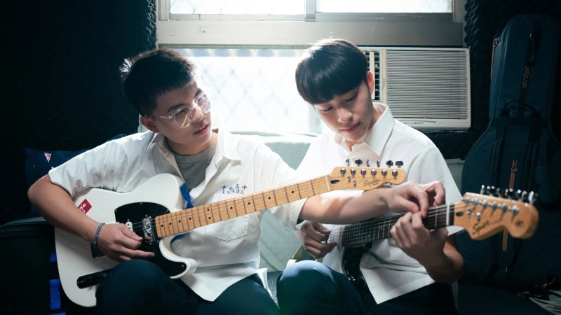 Xem Phim Mối tình đầu, First Crush 2023