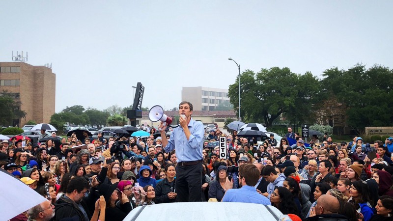 Xem Phim Tranh Cử Cùng Beto, Running with Beto 2019