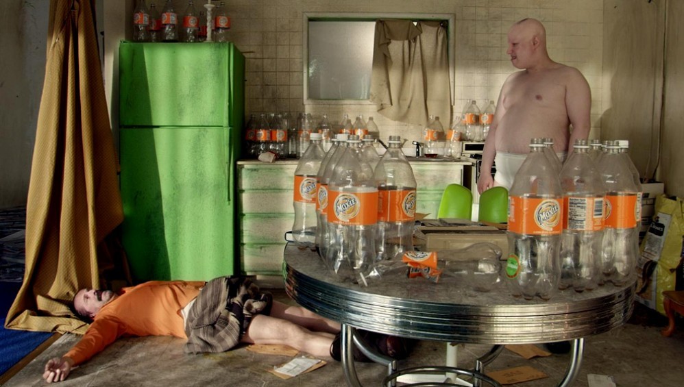 Xem Phim Small Apartments (Chung Cư Kỳ Quái) (2012), 2012 Xem Phim Small Apartments (Chung Cư Kỳ Quái) (2012), 2012