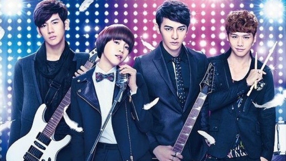 Xem Phim Cô Nàng Đẹp Trai (Fabulous boys) (2013),  2013